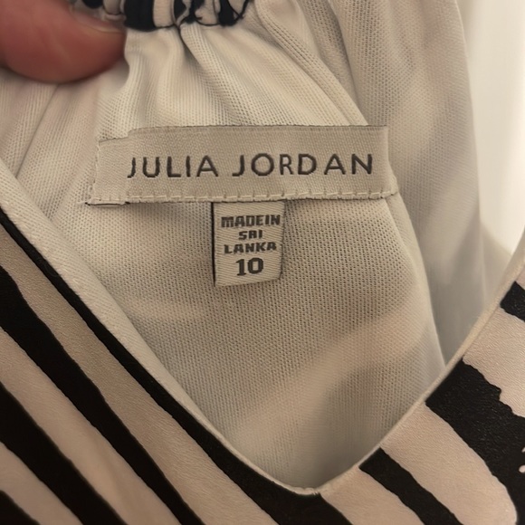 Julia Jordan Palm Print Jumpsuit - Picture 6 of 9